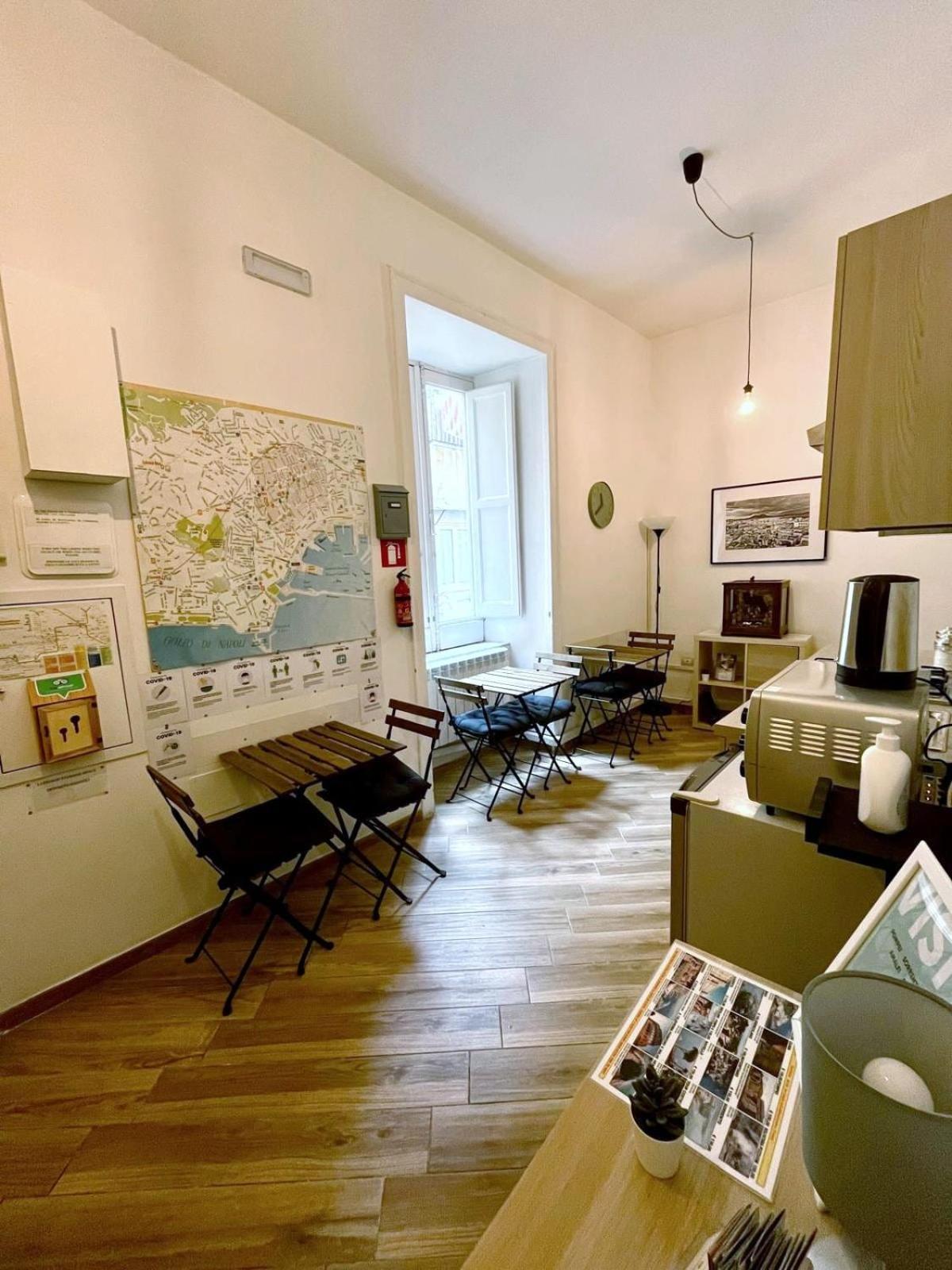 Guesthouse Marcanto - Duomo Napoli Bagian luar foto