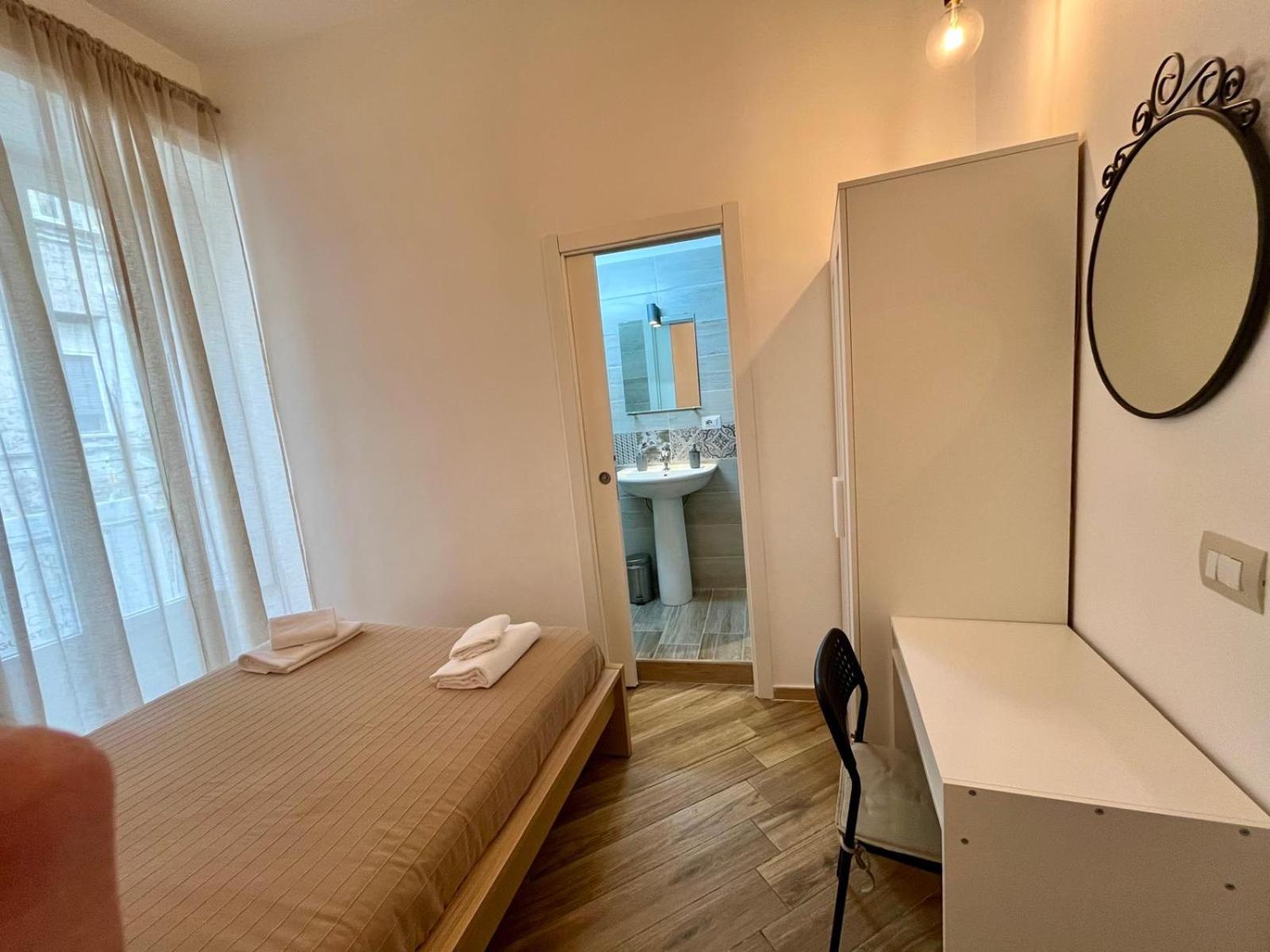 Guesthouse Marcanto - Duomo Napoli Bagian luar foto