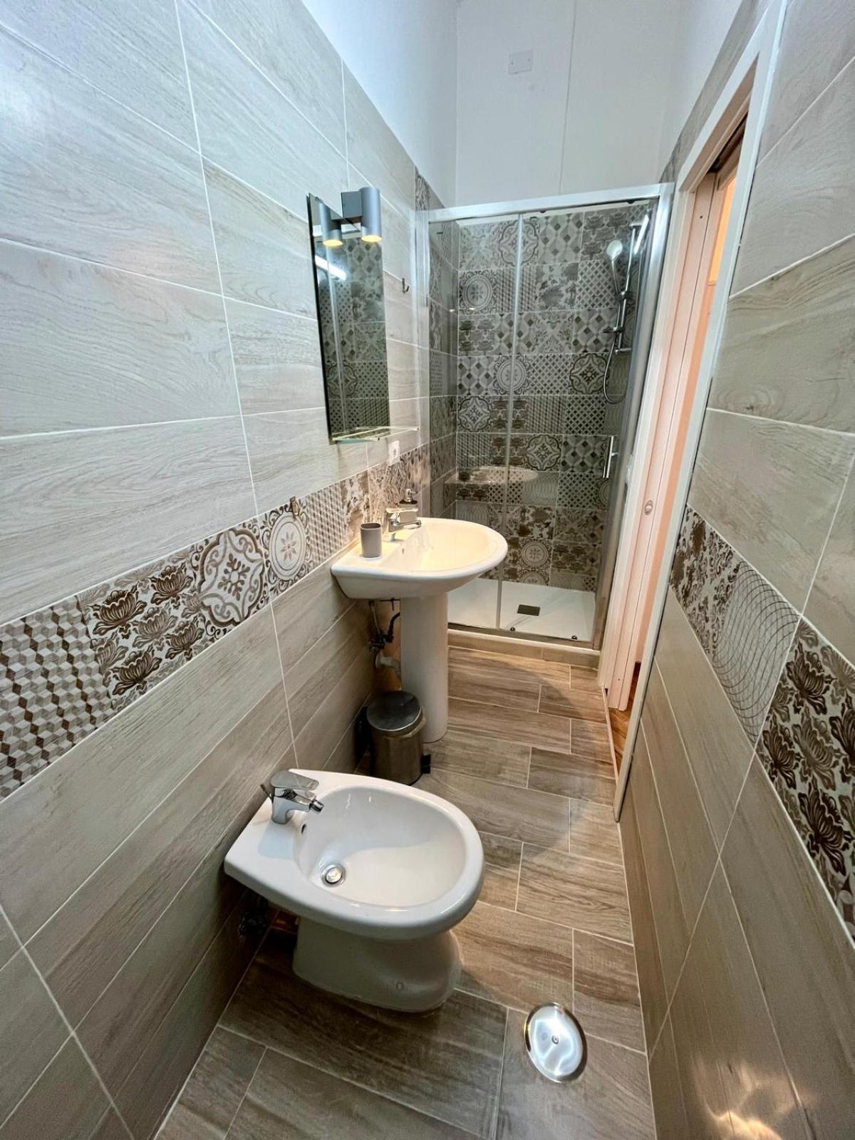 Guesthouse Marcanto - Duomo Napoli Bagian luar foto