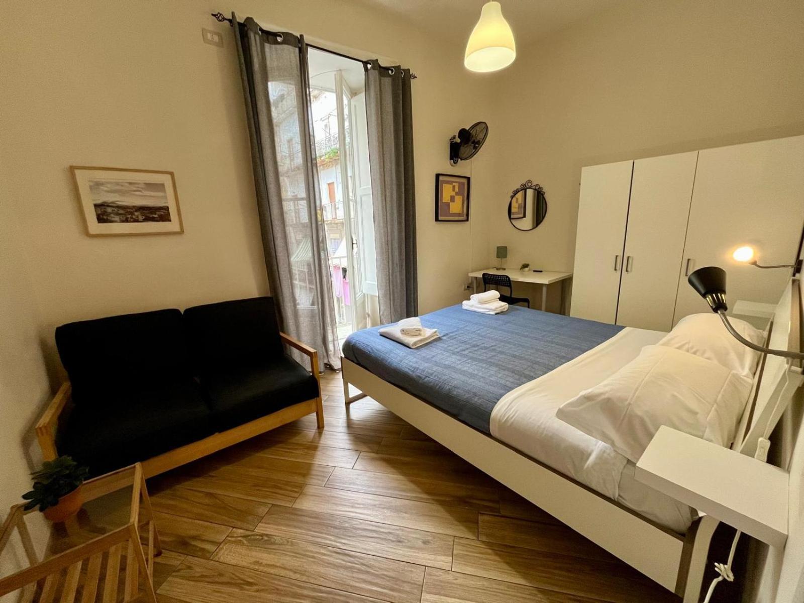 Guesthouse Marcanto - Duomo Napoli Bagian luar foto