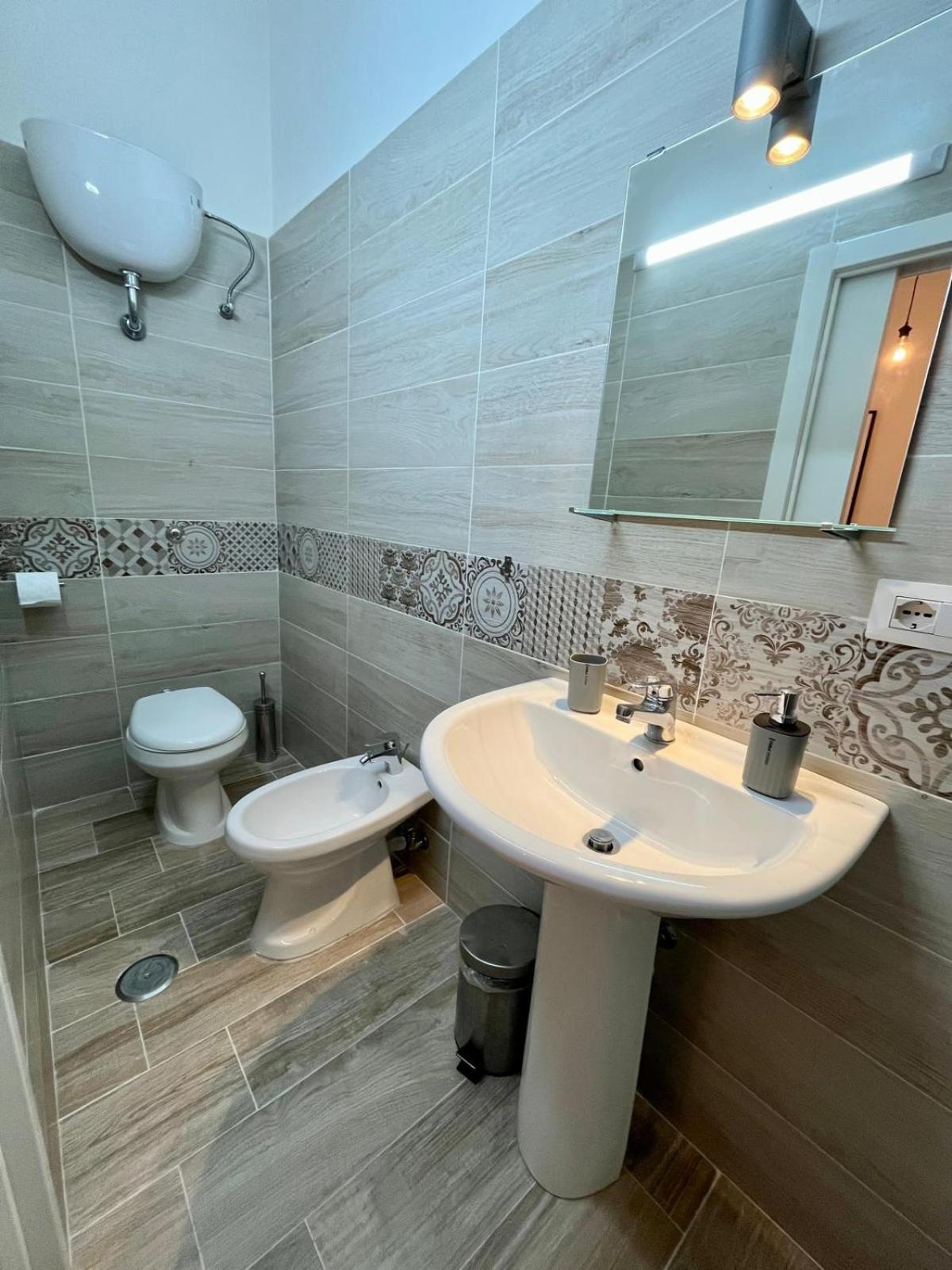 Guesthouse Marcanto - Duomo Napoli Bagian luar foto