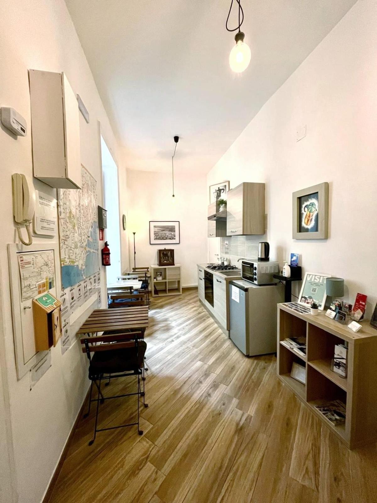 Guesthouse Marcanto - Duomo Napoli Bagian luar foto