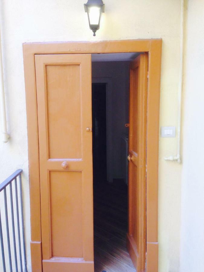 Guesthouse Marcanto - Duomo Napoli Bagian luar foto